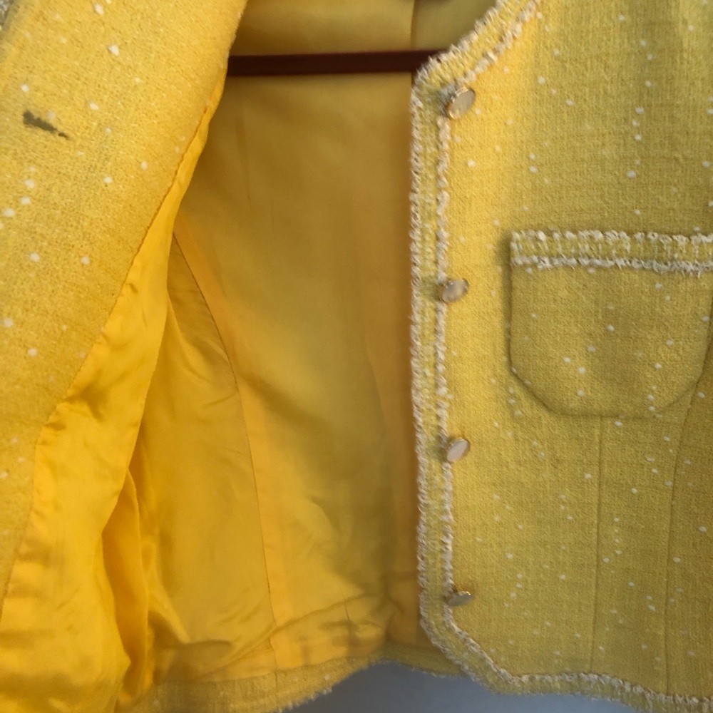 Carlisle Yellow Tweed Cropped Blazer size 4 - Picture 6 of 7